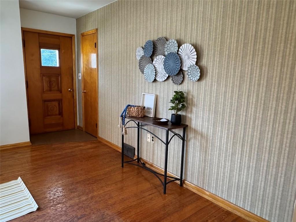 3108 Rudolph Avenue Erie, PA 16508 - Photo 5 of 32 Gallery Image 5