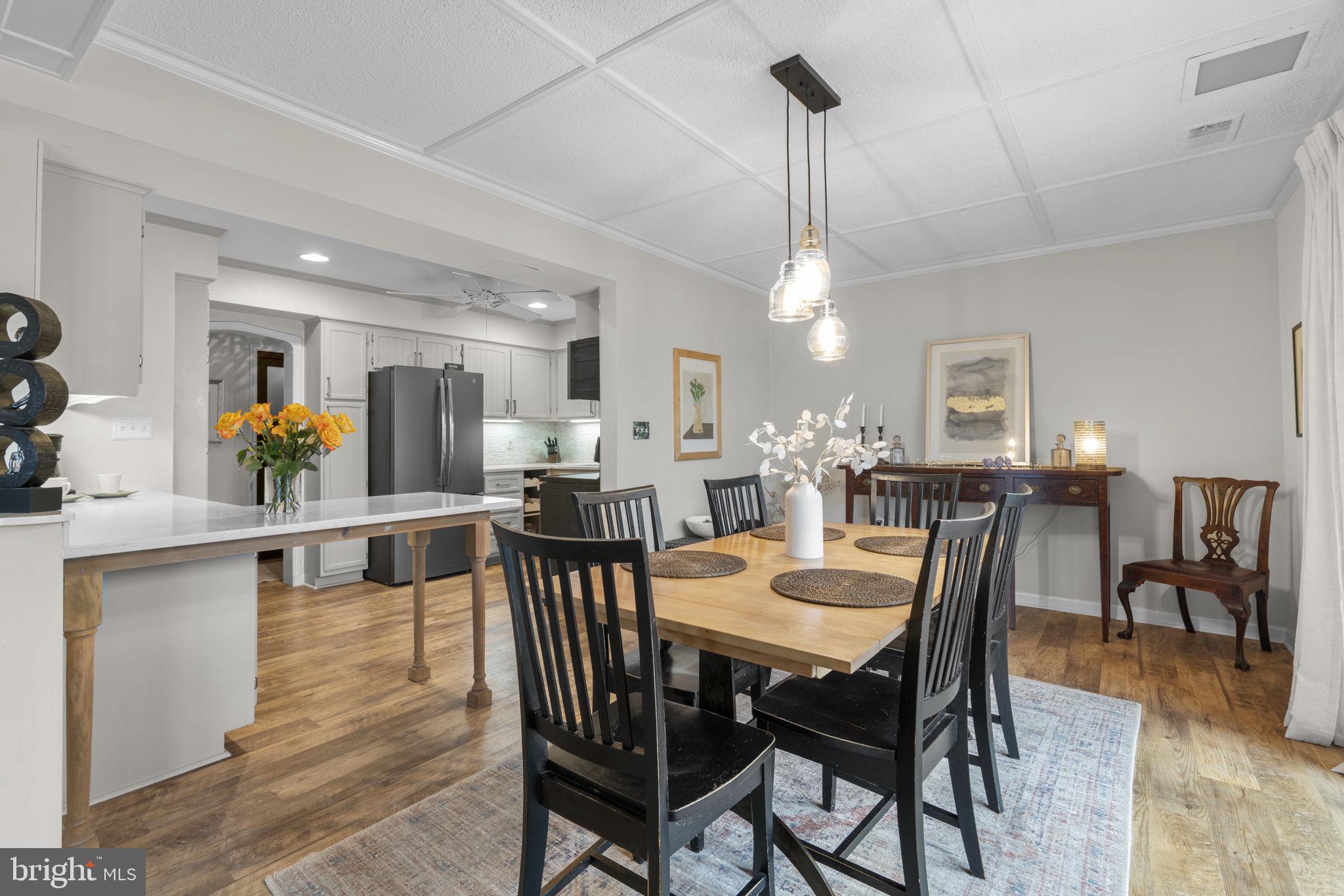 10077 Windstream Drive, Unit 4 Columbia, MD 21044 - Photo 12 of 59 Kitchen peninsula for casual seating
