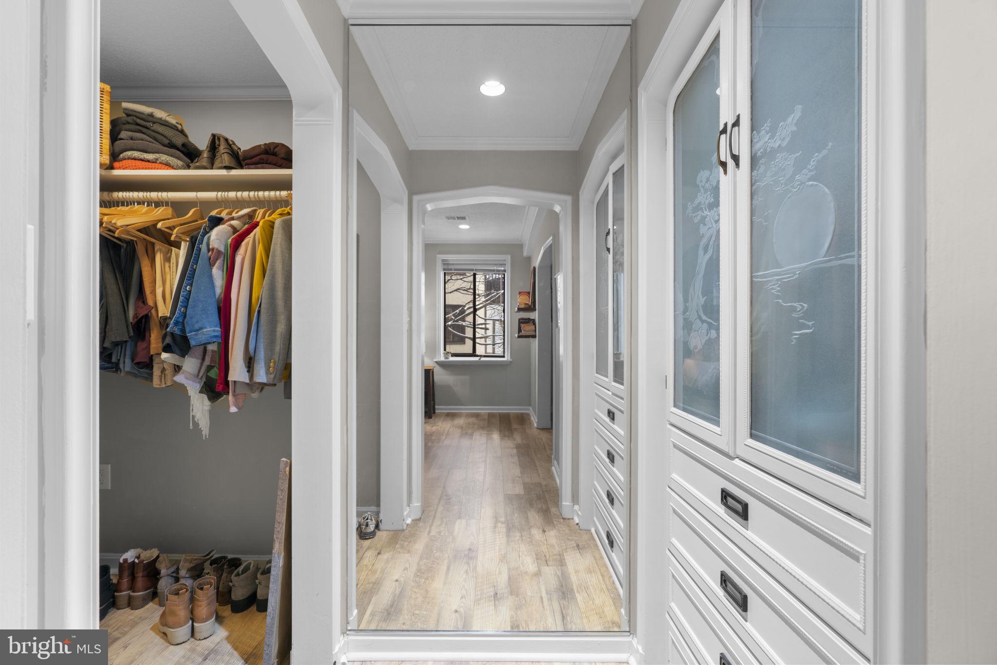 10077 Windstream Drive, Unit 4 Columbia, MD 21044 - Photo 27 of 59 Primary walk-in closet