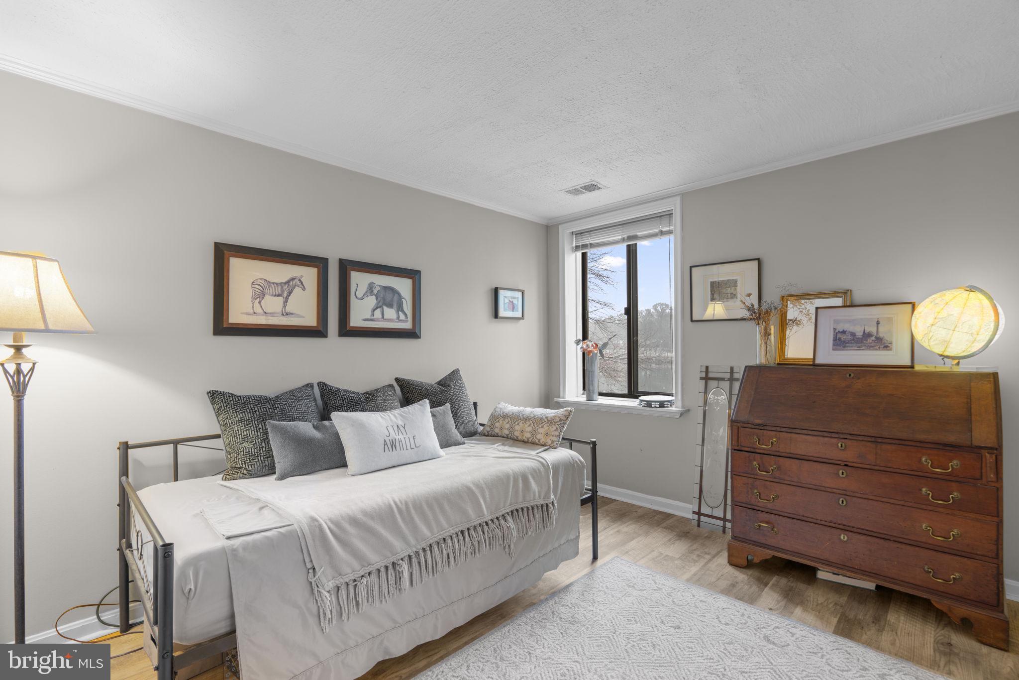 10077 Windstream Drive, Unit 4 Columbia, MD 21044 - Photo 30 of 59 Sitting room/den with lake views