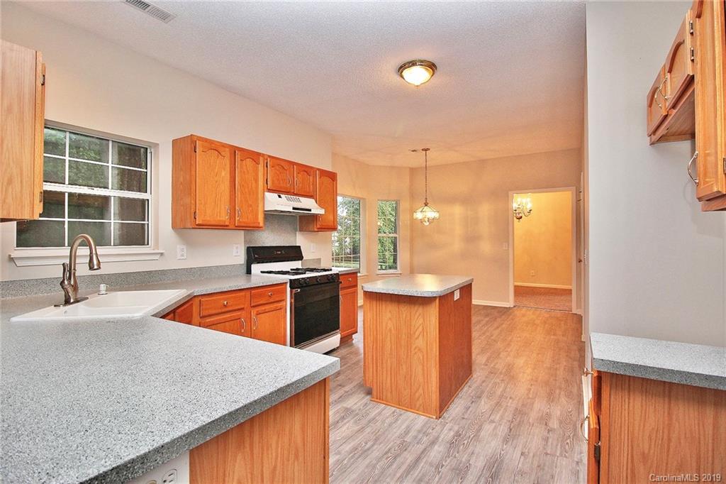 7031 Reedy Creek Road Charlotte, NC 28215 - Photo 14 of 35