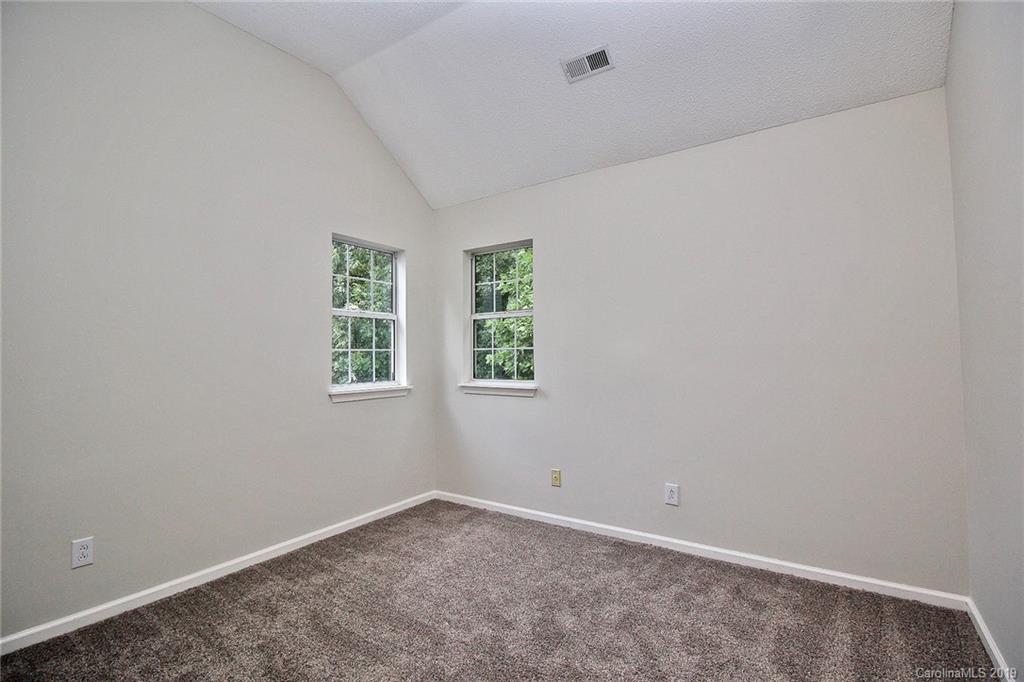 7031 Reedy Creek Road Charlotte, NC 28215 - Photo 25 of 35