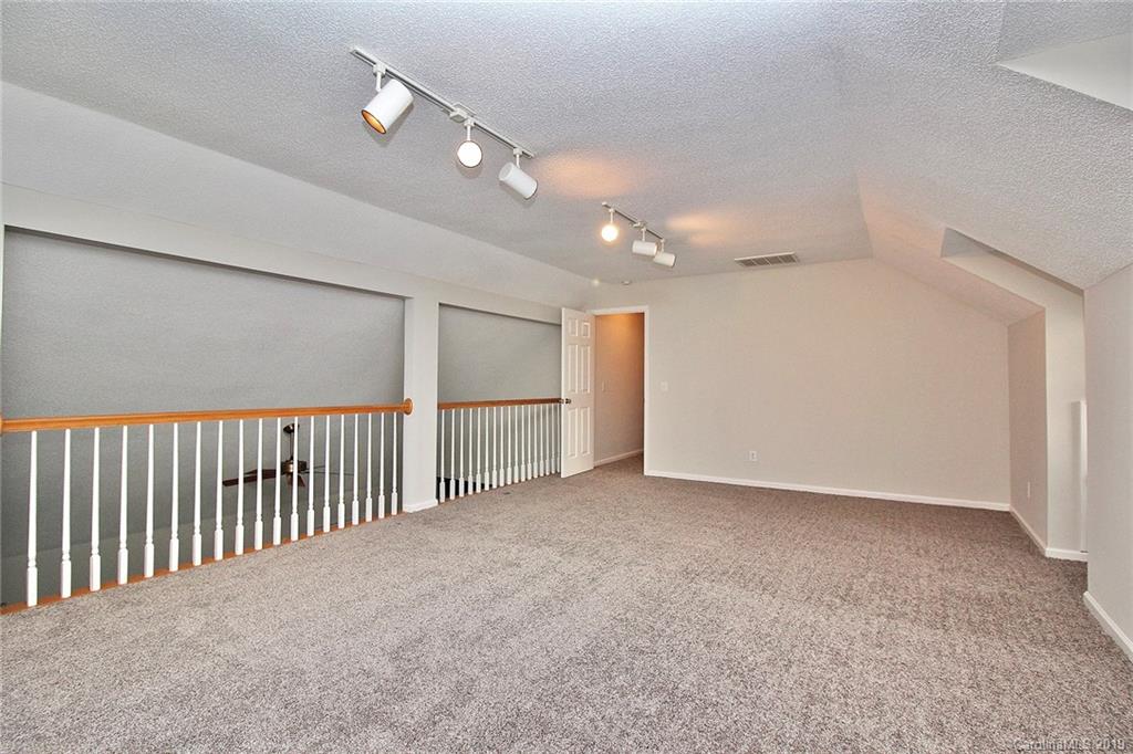 7031 Reedy Creek Road Charlotte, NC 28215 - Photo 28 of 35