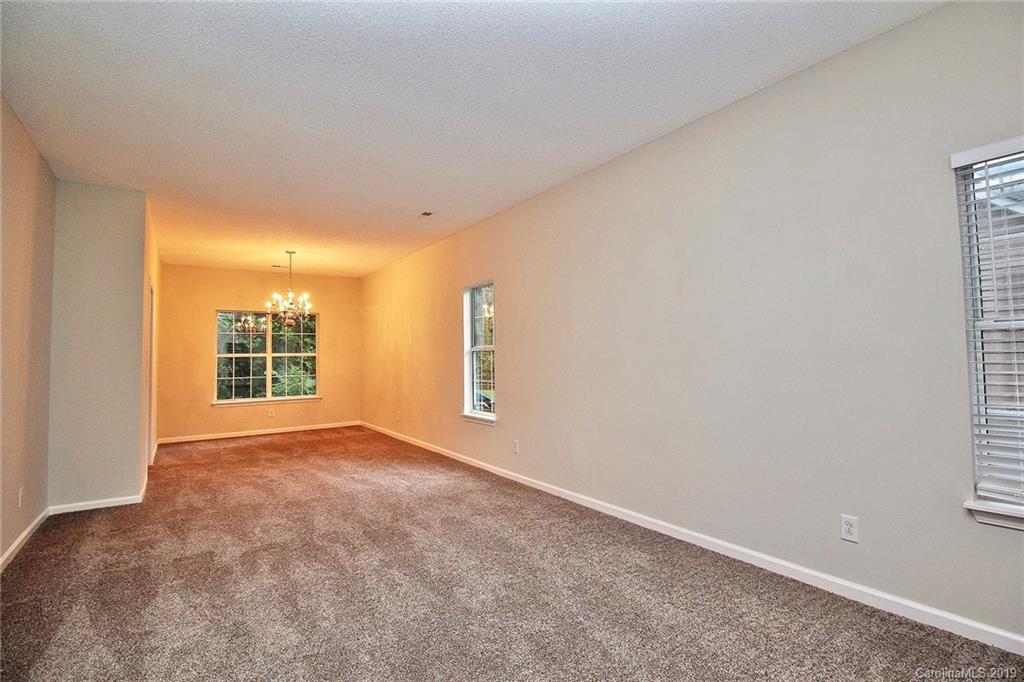 7031 Reedy Creek Road Charlotte, NC 28215 - Photo 6 of 35