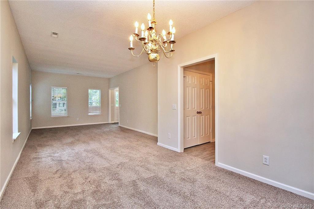 7031 Reedy Creek Road Charlotte, NC 28215 - Photo 9 of 35