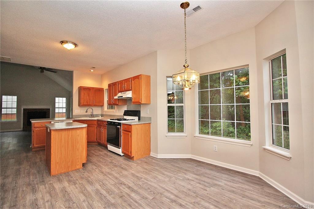 7031 Reedy Creek Road Charlotte, NC 28215 - Photo 10 of 35