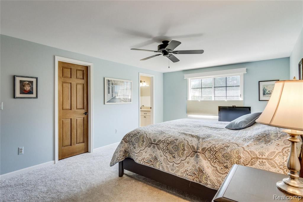 571 Augusta Drive Rochester Hills, MI 48309 - Photo 19 of 42