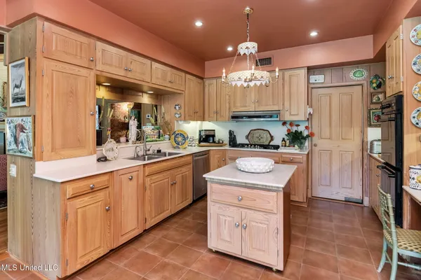 $895,000 | 3 Bingaman Lane, Natchez, MS 39120