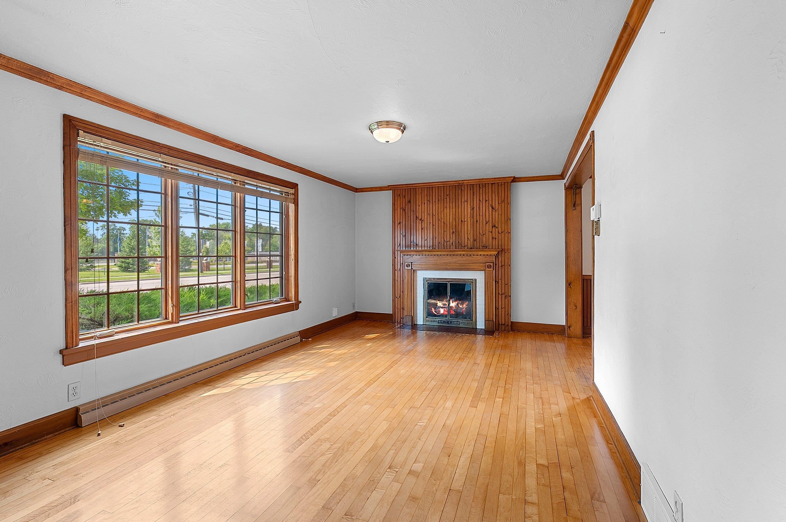 1313 Lost Dauphin Road De Pere, WI 54115 - Photo 5 of 43