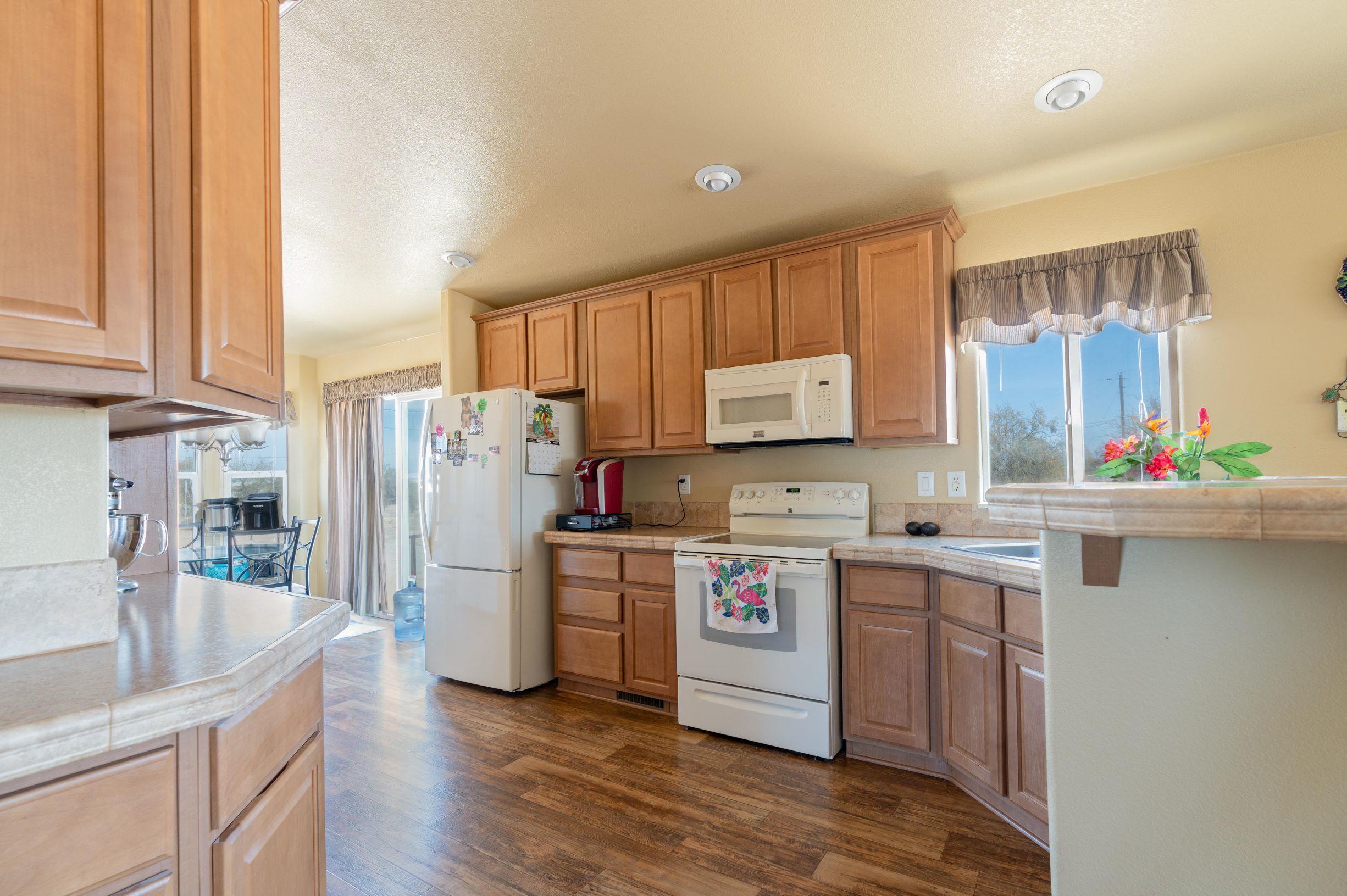 6151 North Sanders Road Tucson, AZ 85743 - Photo 3 of 31 Gallery Image 3