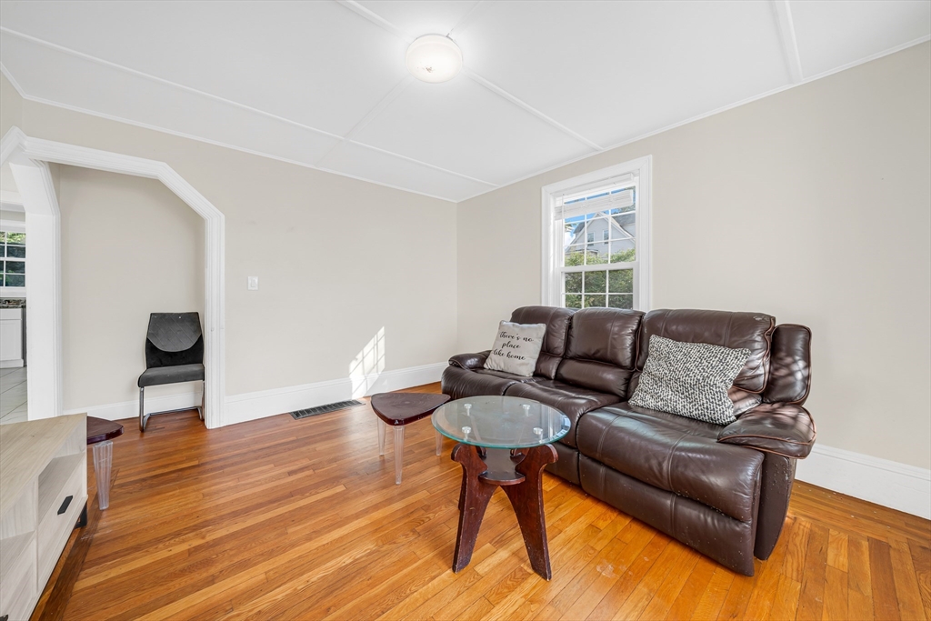 12 Adams Street Lynn, MA 01902 - Photo 3 of 22