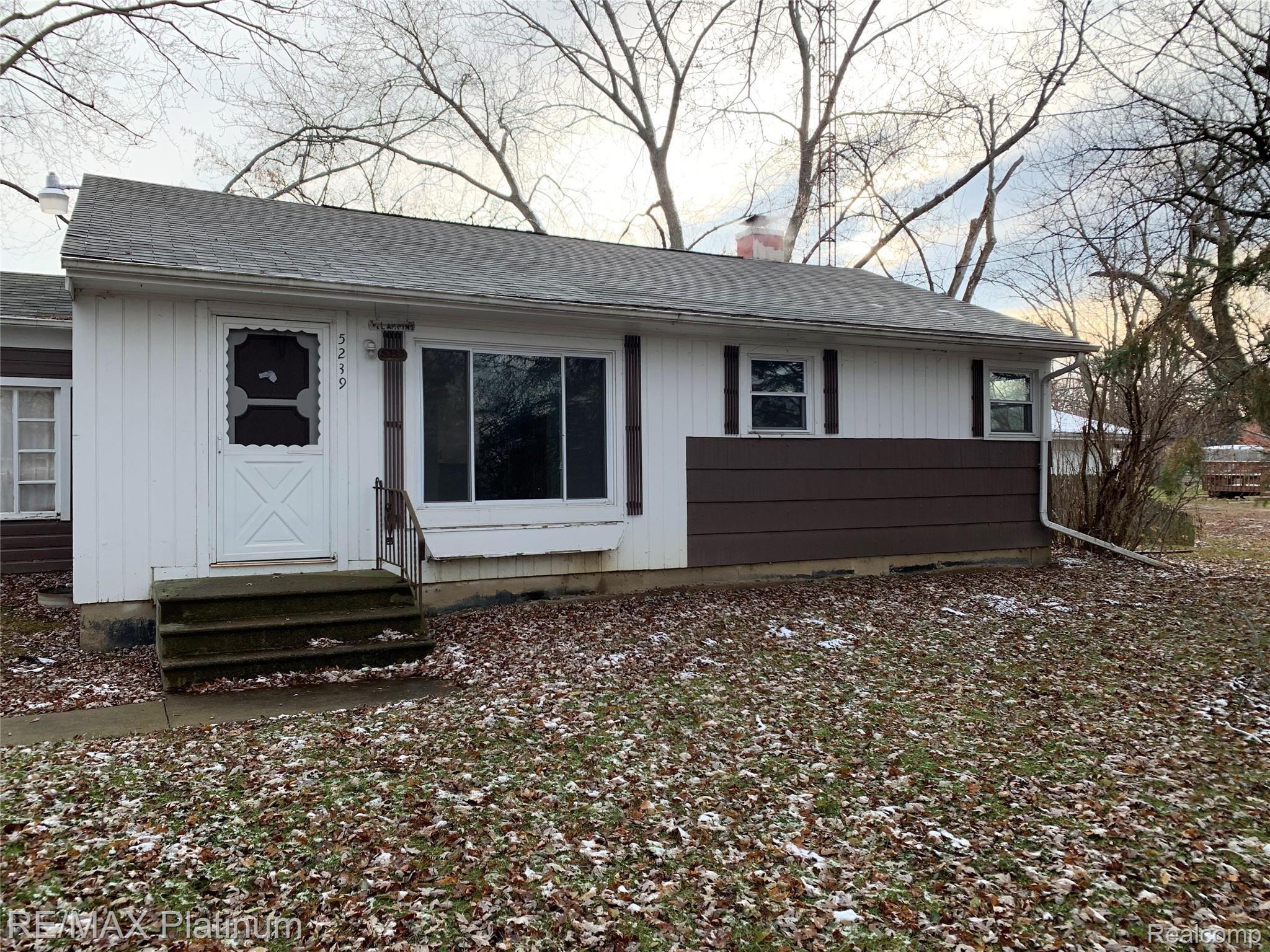 5239 Lennon Road Flint, MI 48507 - Photo 2 of 18 IMG_1532.jpg