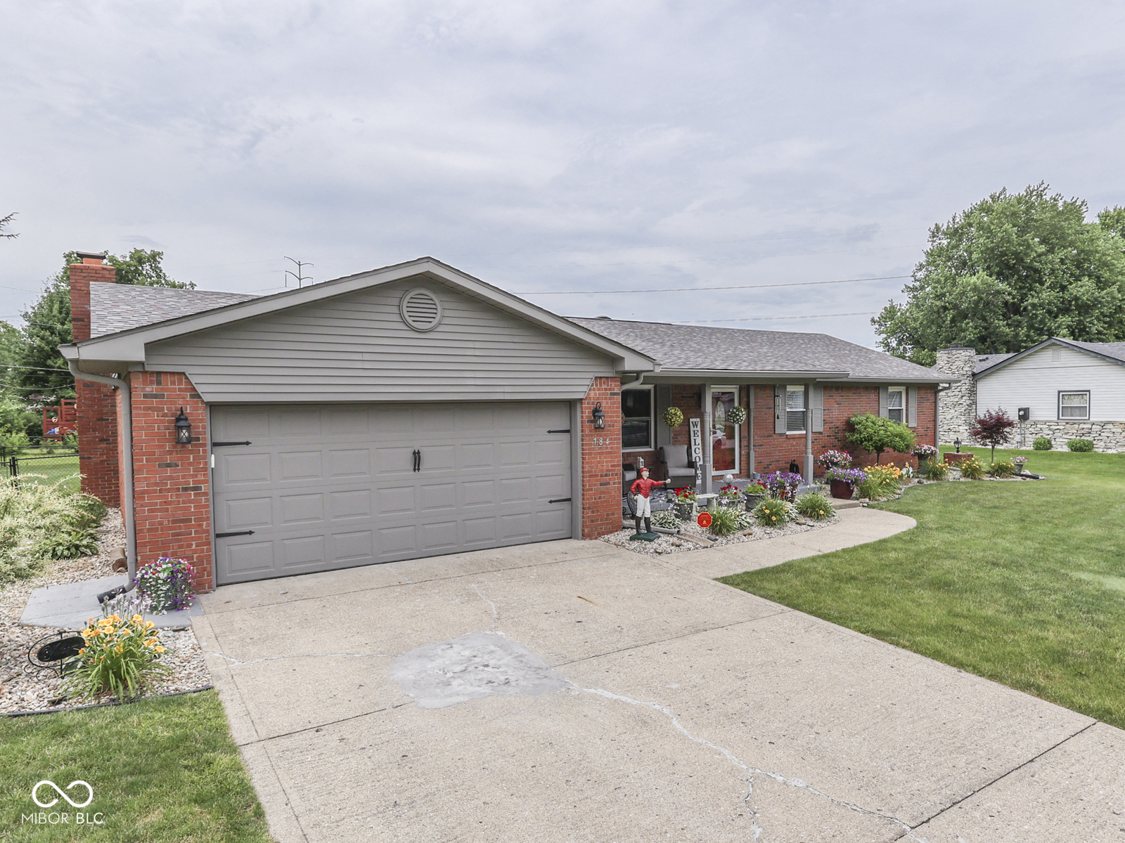 784 South Restin Road Greenwood, IN 46142 - Photo 3 of 46 Gallery Image 3