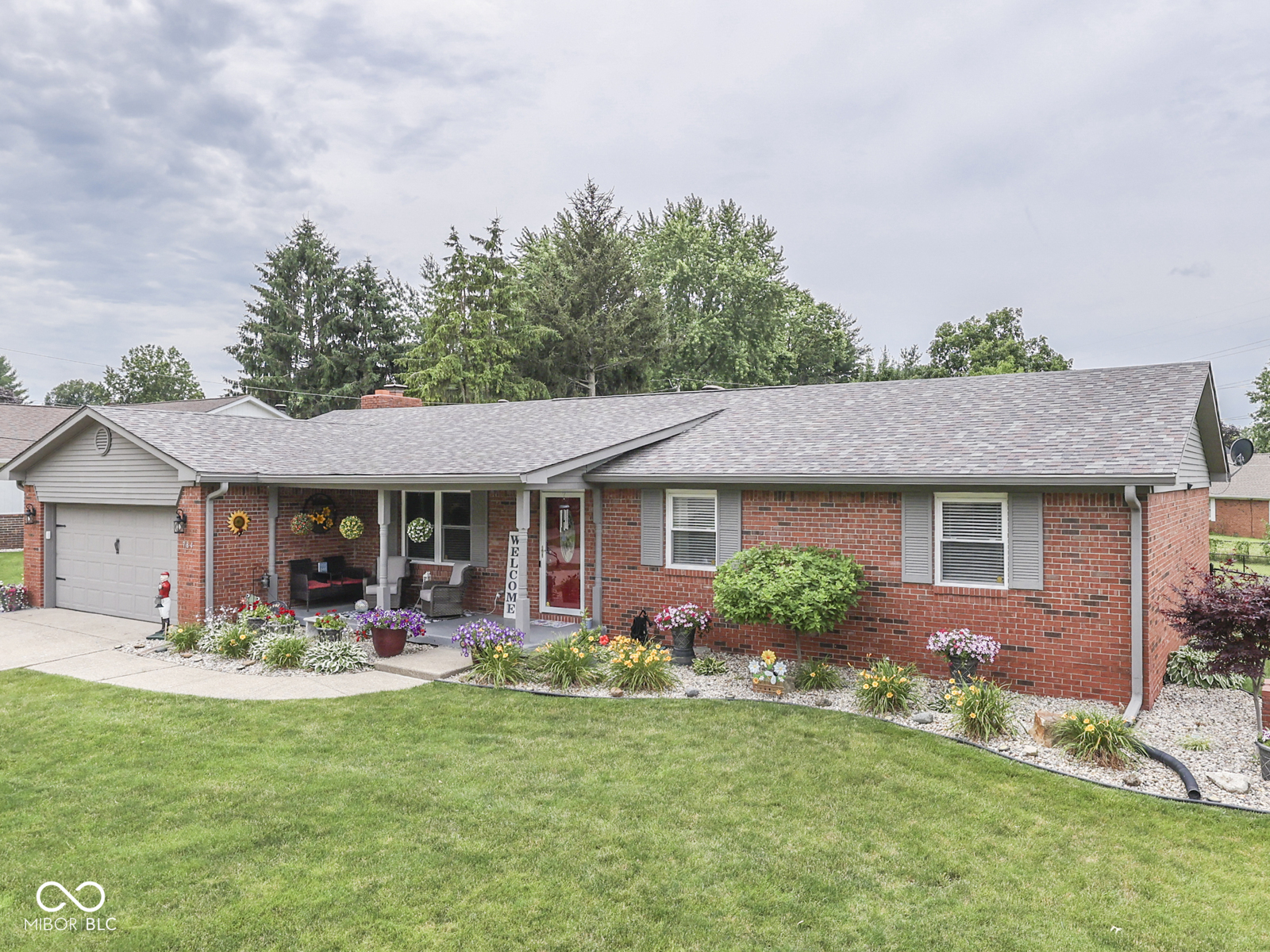 784 South Restin Road Greenwood, IN 46142 - Photo 5 of 46 Gallery Image 5