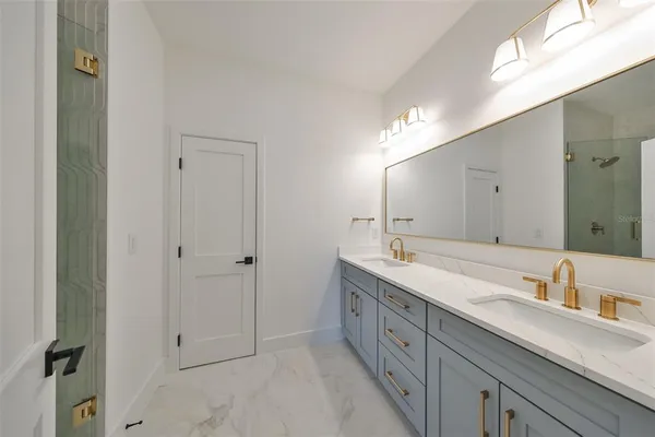 $5,895 | 4324 West Gray Street, Unit 2, Tampa, FL 33609