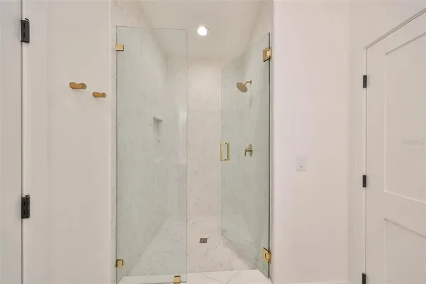 $5,895 | 4324 West Gray Street, Unit 2, Tampa, FL 33609