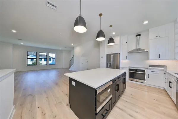 $5,895 | 4324 West Gray Street, Unit 2, Tampa, FL 33609