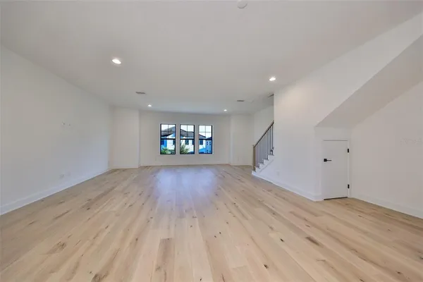 $5,895 | 4324 West Gray Street, Unit 2, Tampa, FL 33609