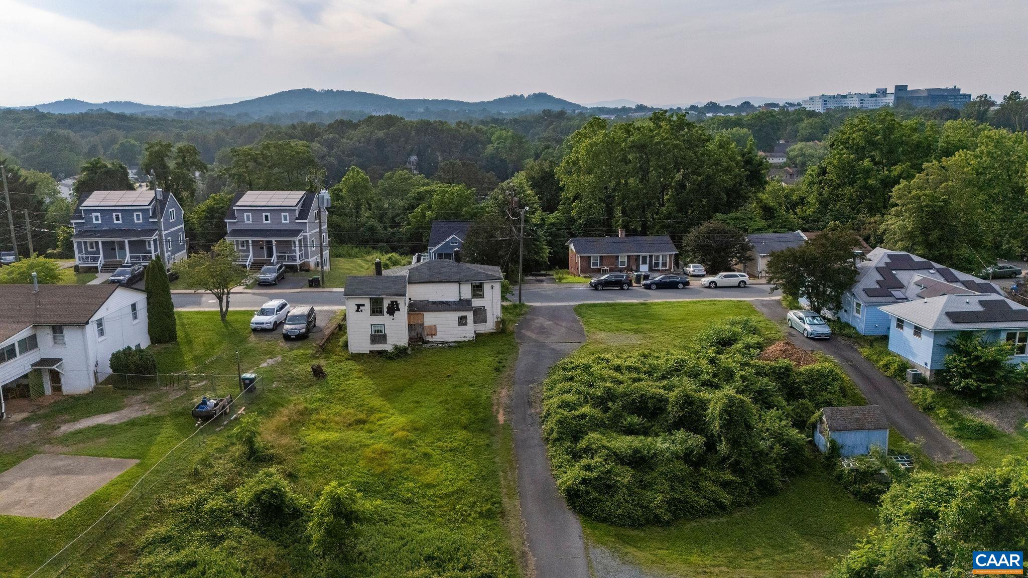 836 Ridge Street Charlottesville, VA 22902 - Photo 5 of 10 Gallery Image 5