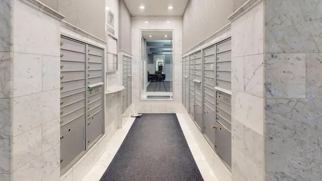 $7,850 | 305 West 13th Street, Unit 6B | West Village