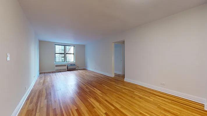 305 West 13th Street, Unit 6B Manhattan, NY 10014 - Photo 5 of 16