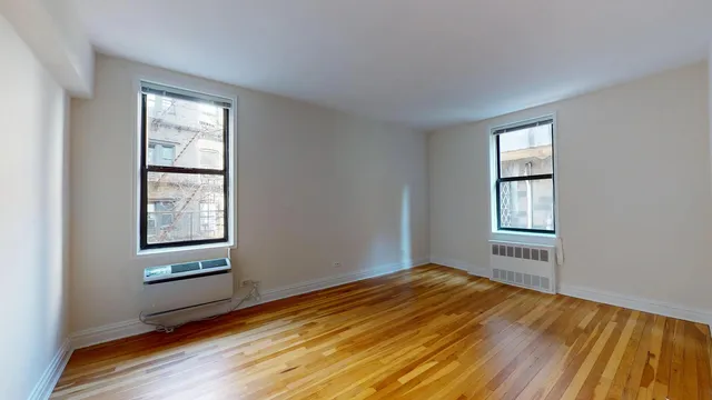 $7,850 | 305 West 13th Street, Unit 6B | West Village