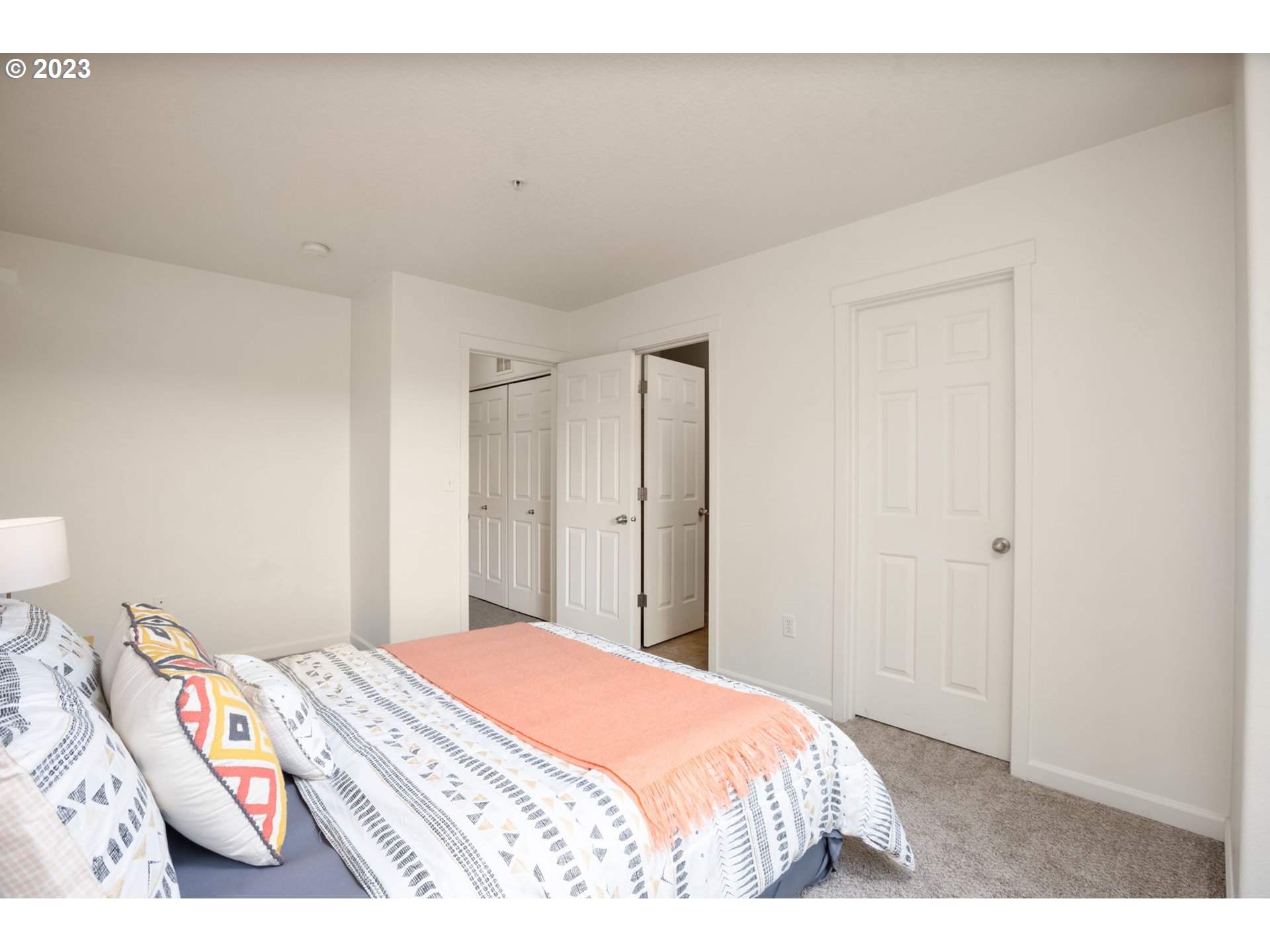 15430 Southwest Sparrow Loop, Unit 101 Beaverton, OR 97007 - Photo 15 of 26 Gallery Image 15