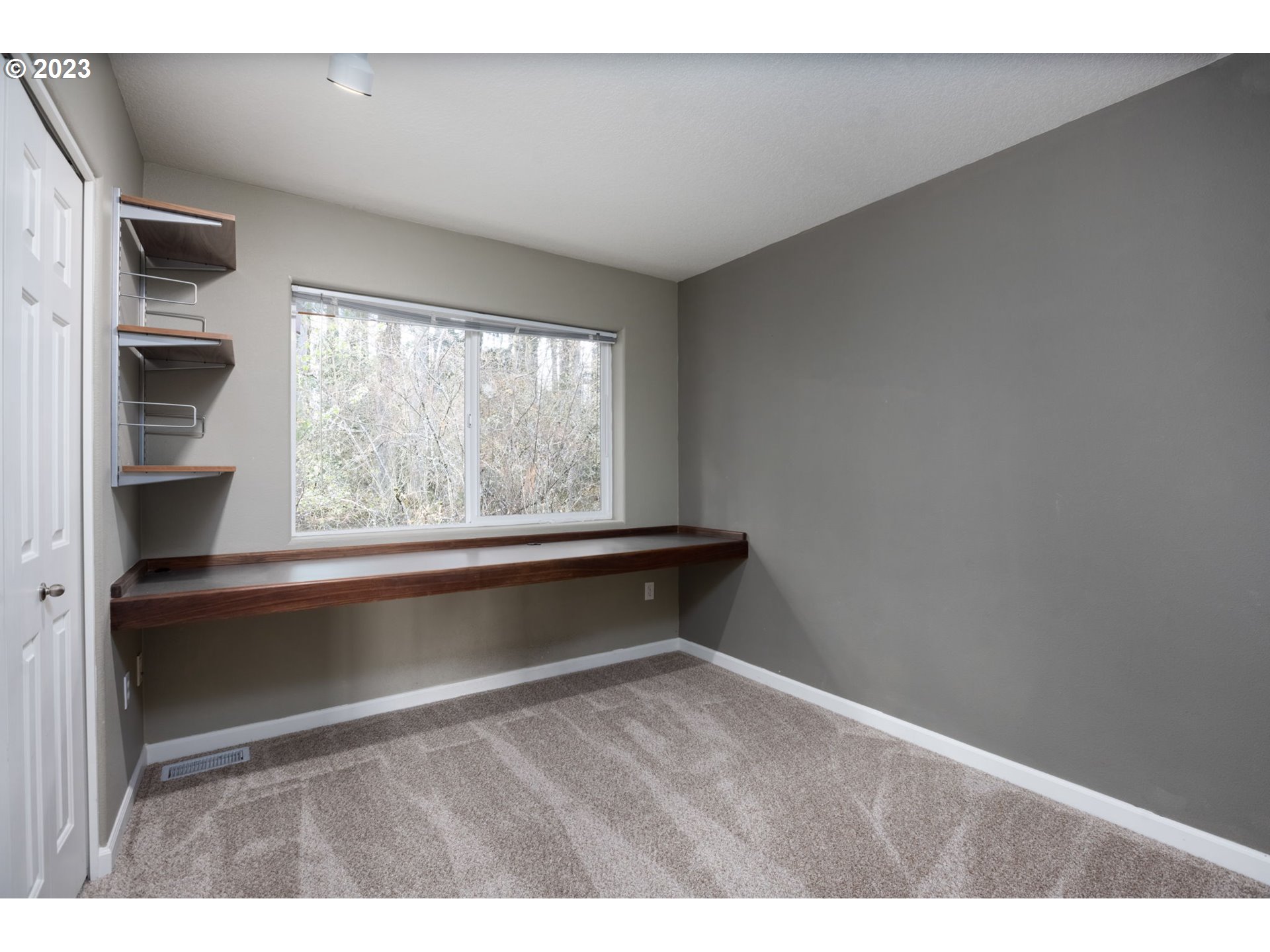 15430 Southwest Sparrow Loop, Unit 101 Beaverton, OR 97007 - Photo 18 of 26 Gallery Image 18