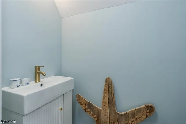 $1,795,000 | 53 Oakwood Trail, Sparta, NJ 07871