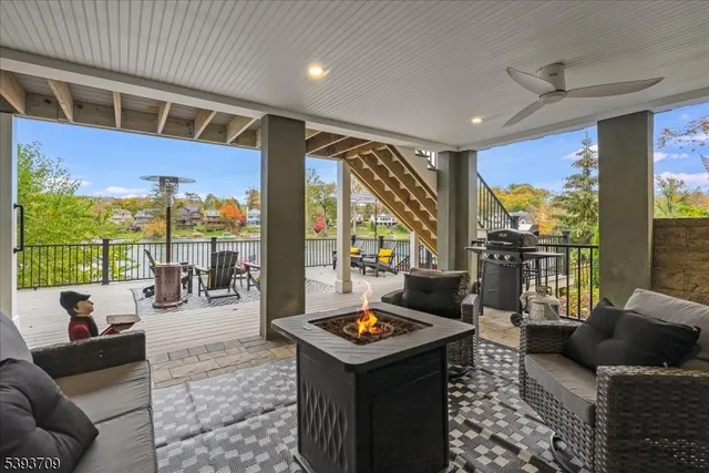 $1,795,000 | 53 Oakwood Trail, Sparta, NJ 07871