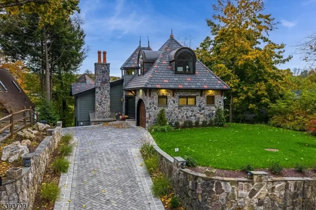 $1,795,000 | 53 Oakwood Trail, Sparta, NJ 07871