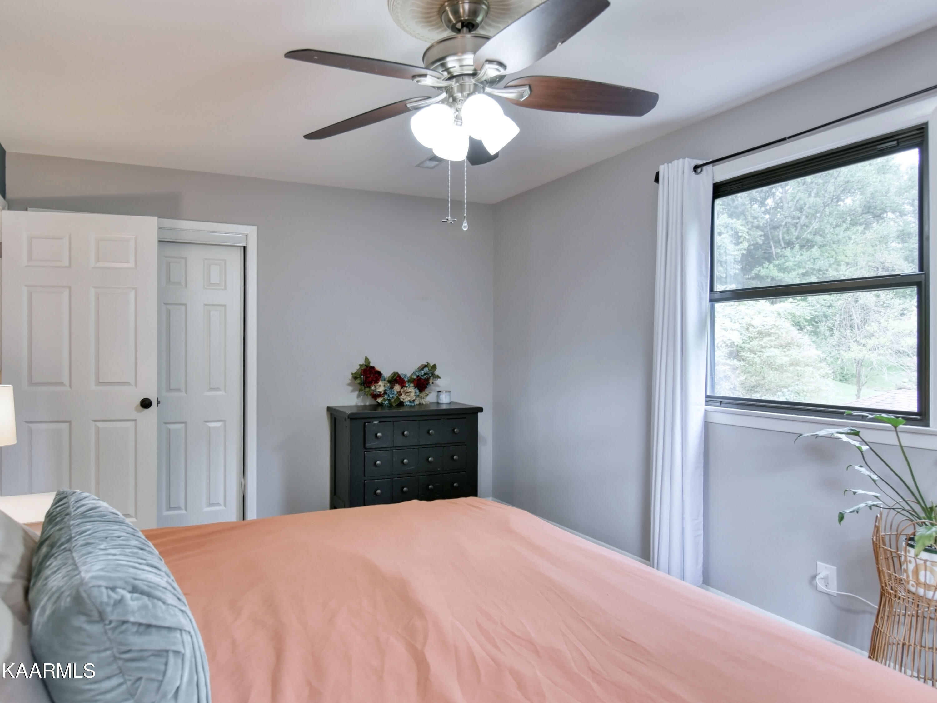4433 Deerfield Road Knoxville, TN 37921 - Photo 12 of 32 4433 Deerfield 15