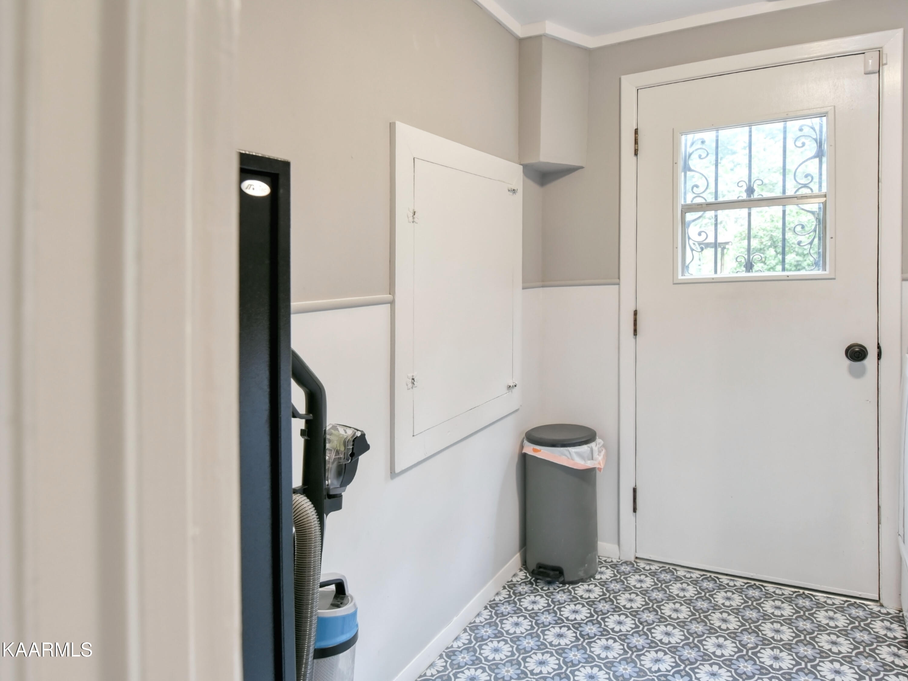 4433 Deerfield Road Knoxville, TN 37921 - Photo 24 of 32 4433 Deerfield 21