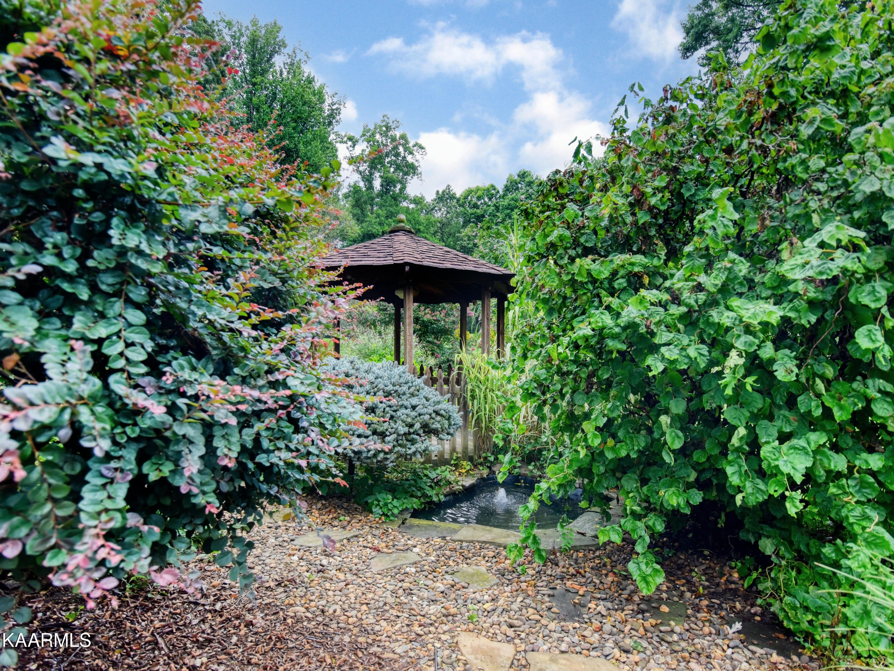 4433 Deerfield Road Knoxville, TN 37921 - Photo 27 of 32 4433 Deerfield 26