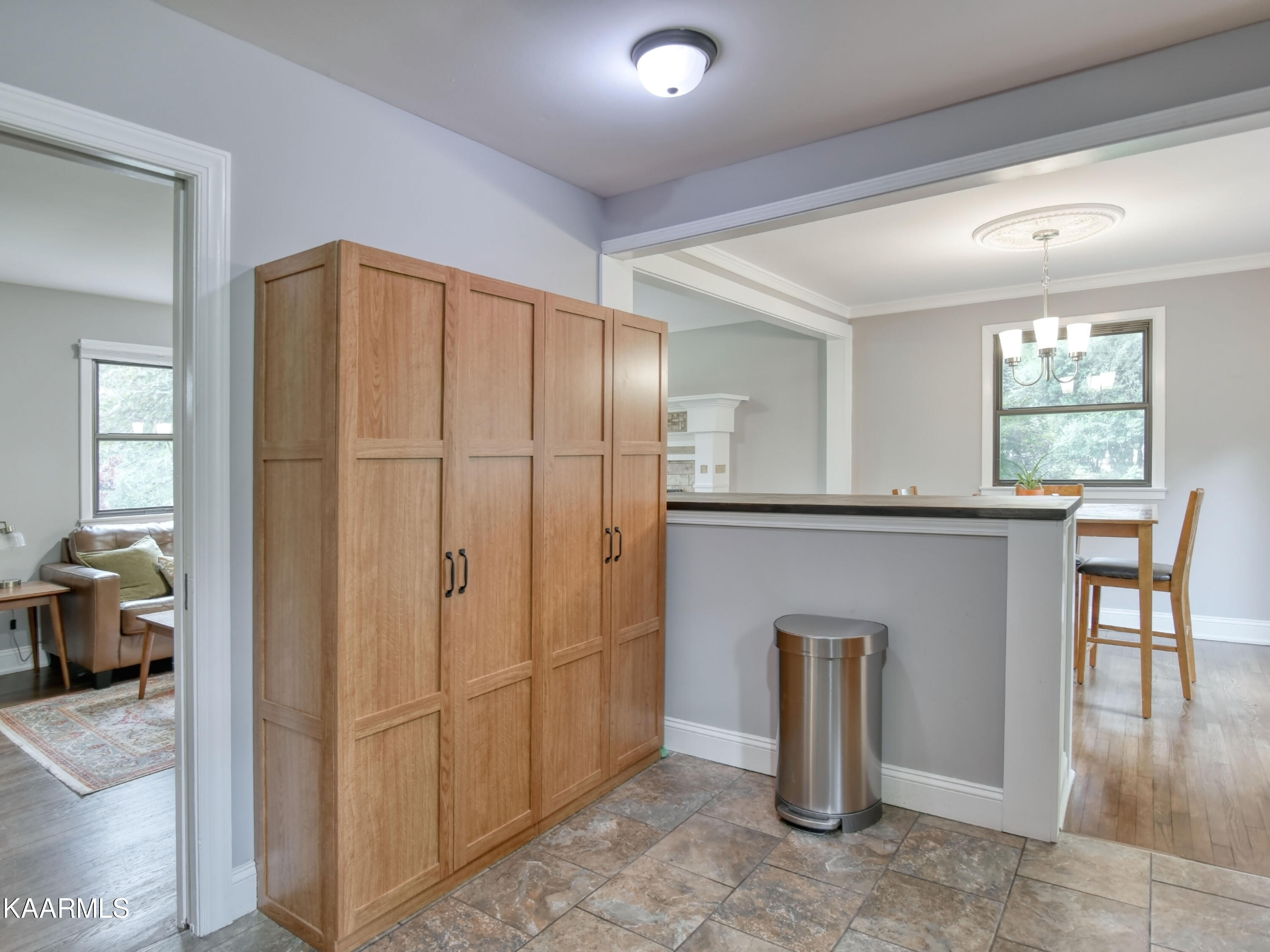 4433 Deerfield Road Knoxville, TN 37921 - Photo 7 of 32 4433 Deerfield 8