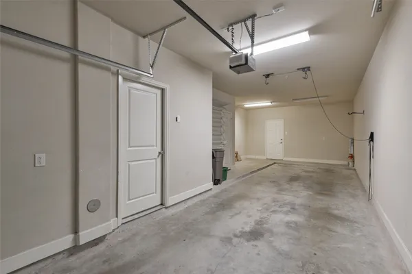 $299,000 | 2904 Chenevert Street, Unit M, Houston, TX 77004