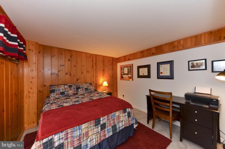 6517 29th Street North Arlington, VA 22213 - Photo 15 of 29 Bedroom 4