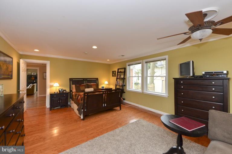 6517 29th Street North Arlington, VA 22213 - Photo 18 of 29 Bedroom (Master)