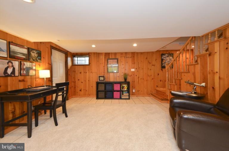6517 29th Street North Arlington, VA 22213 - Photo 21 of 29 Family Room