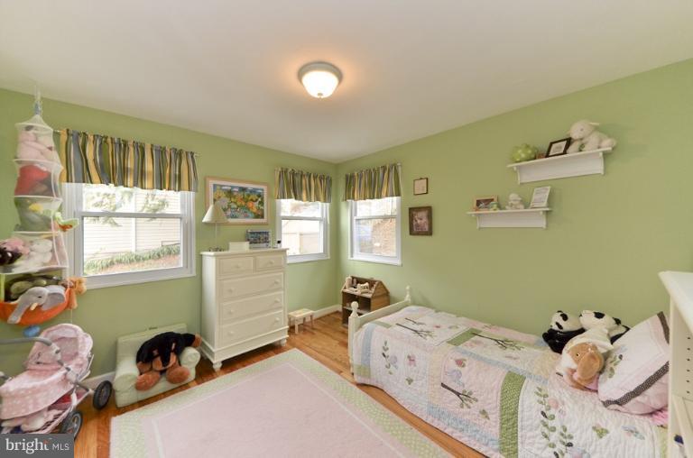 6517 29th Street North Arlington, VA 22213 - Photo 26 of 29 Bedroom 2