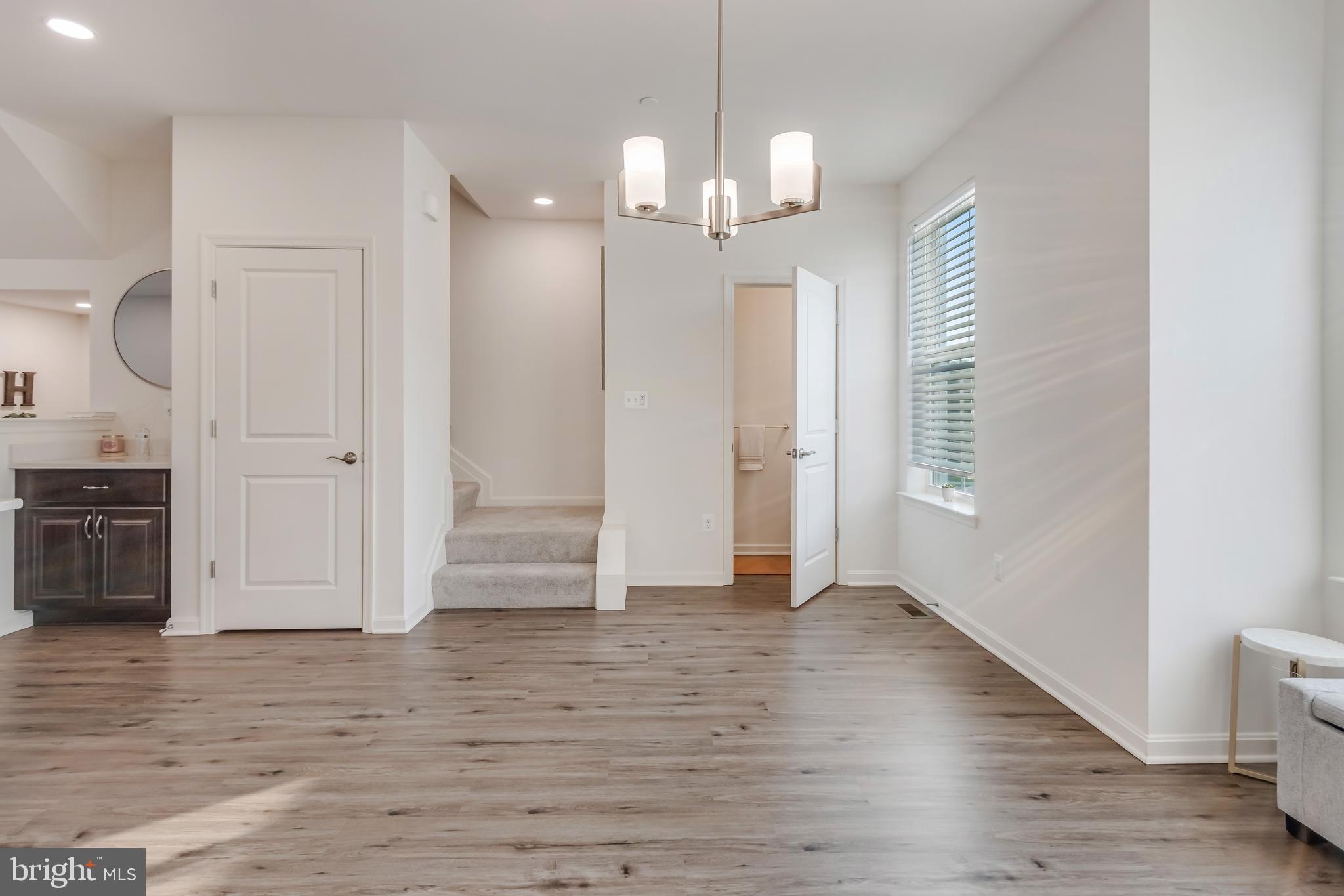 1433 Hudson View Road Essex, MD 21221 - Photo 15 of 48