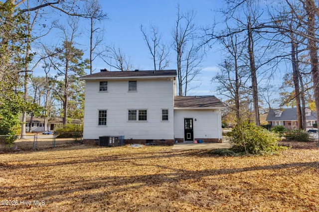 $1,700 | 817 Edgewood Drive, Jacksonville, NC 28540