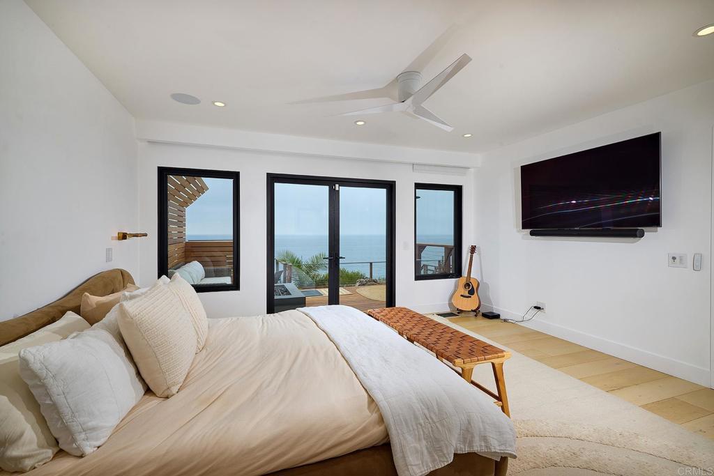 1472 Neptune Avenue Encinitas, CA 92024 - Photo 12 of 33