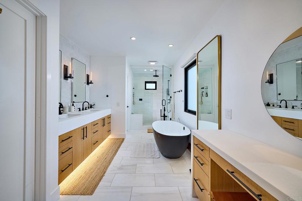 1472 Neptune Avenue Encinitas, CA 92024 - Photo 13 of 33