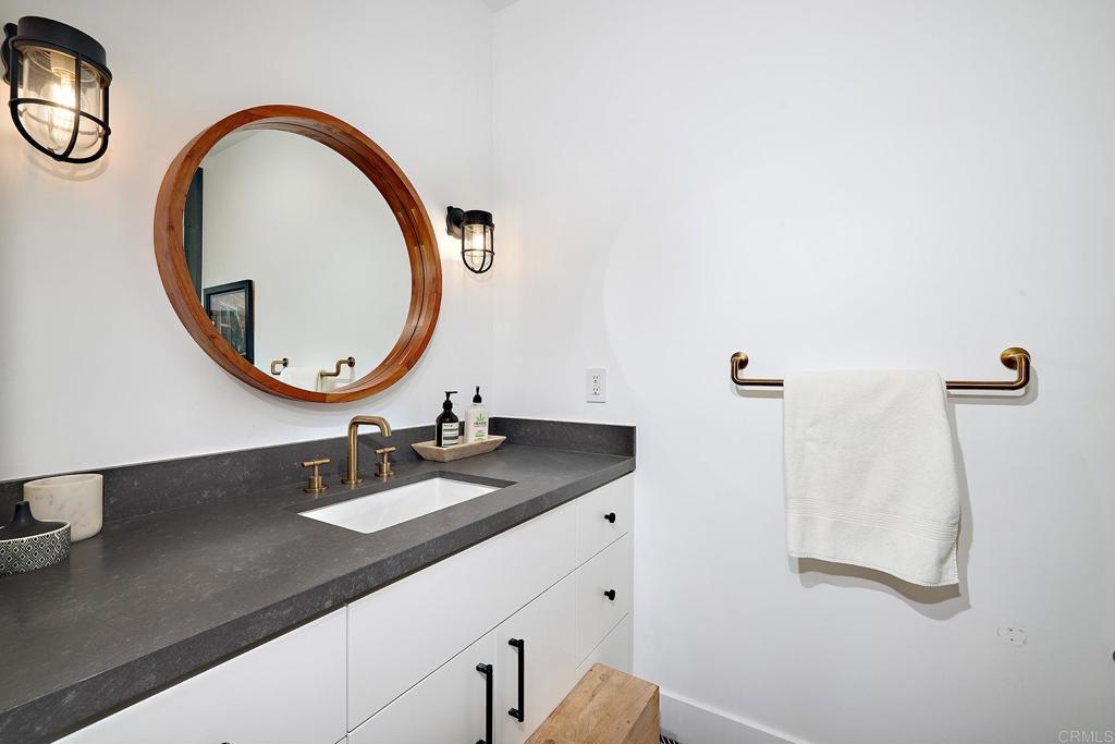 1472 Neptune Avenue Encinitas, CA 92024 - Photo 20 of 33