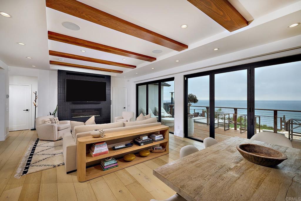 1472 Neptune Avenue Encinitas, CA 92024 - Photo 3 of 33