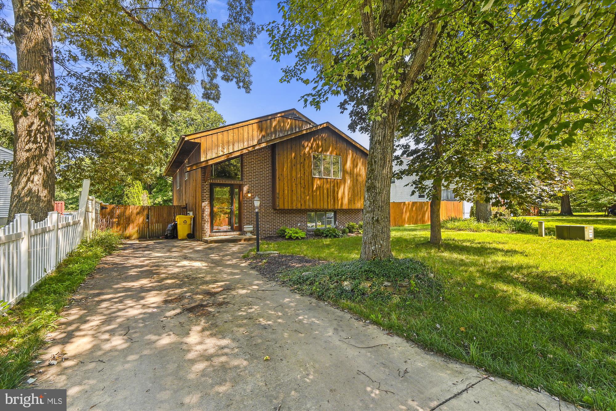 7819 Redwood Tree Road Severn, MD 21144 - Photo 2 of 41 Welcome to 7819 Redwood Tree Road!