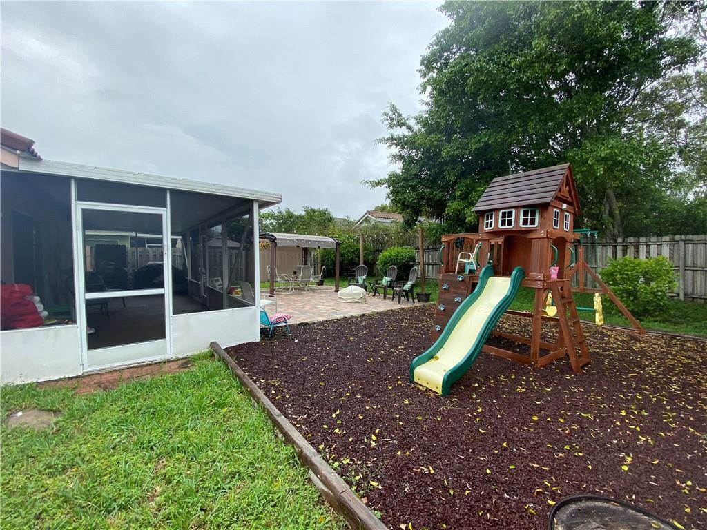 10180 Fanfare Drive Boca Raton, FL 33428 - Photo 15 of 33 Photo 15