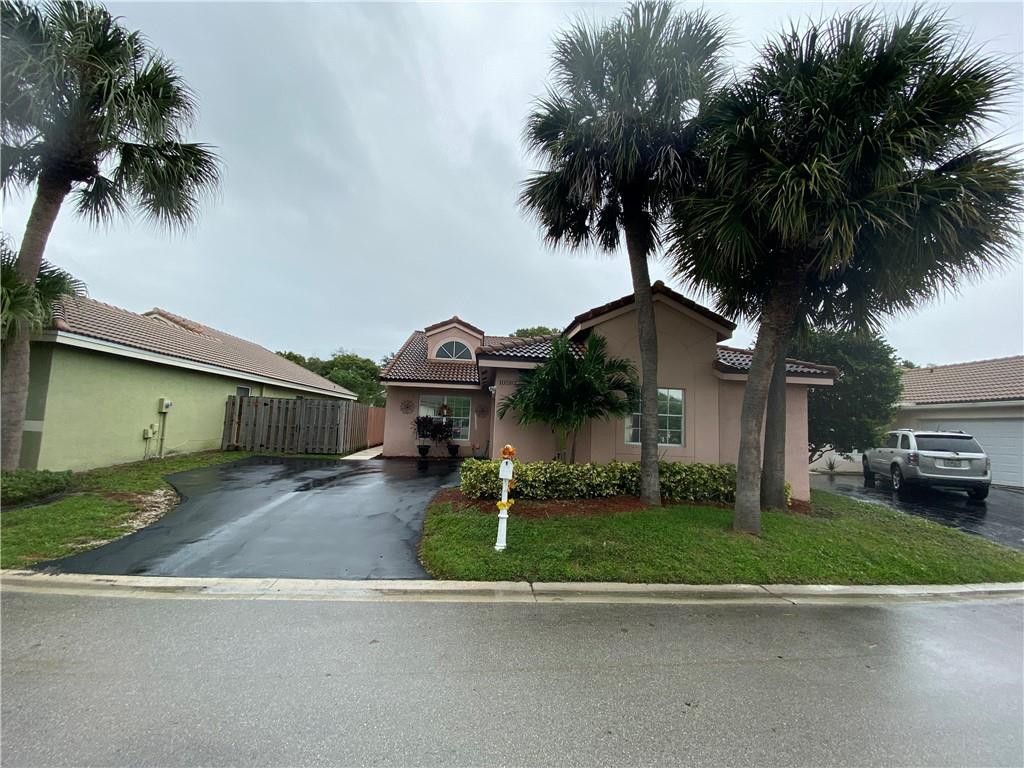 10180 Fanfare Drive Boca Raton, FL 33428 - Photo 4 of 33 Photo 4