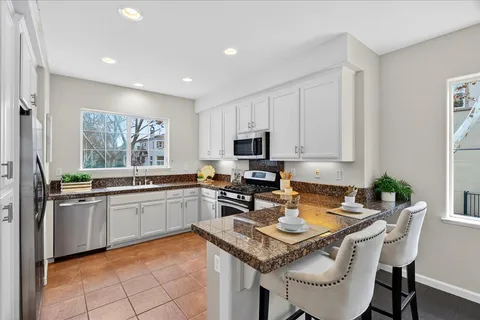 $1,298,000 | 976 Foxworthy Avenue, San Jose, CA 95125